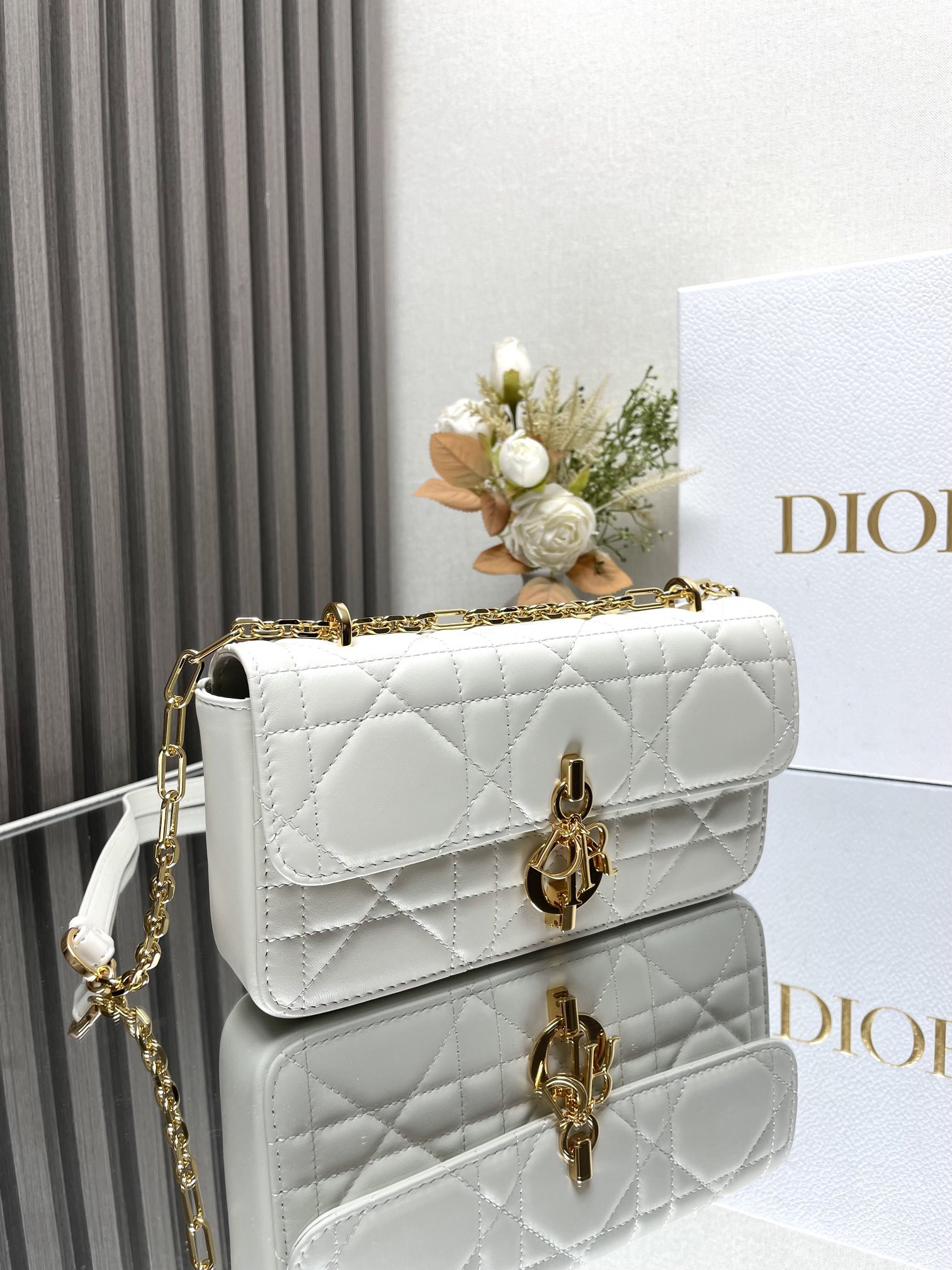 D10r Miss Daisy Mini Bag 22 x 12.5 x 4 cm