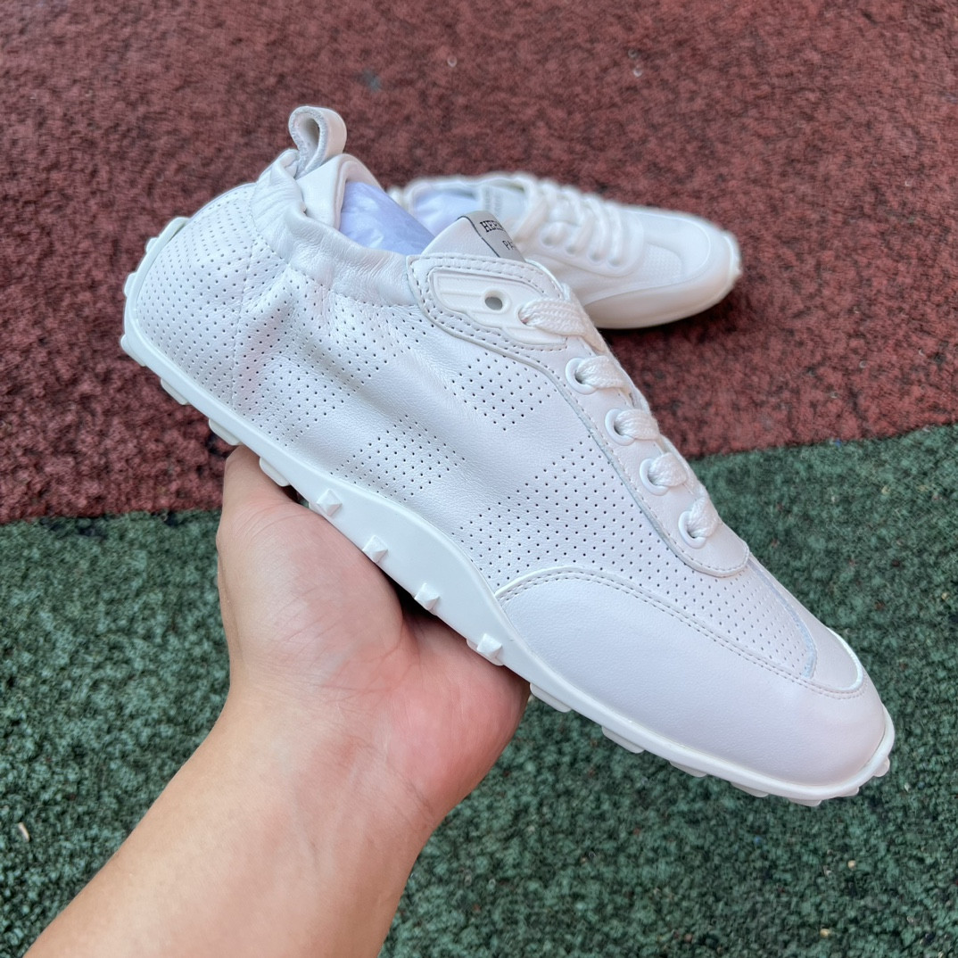UA H**me5 In Sneaker