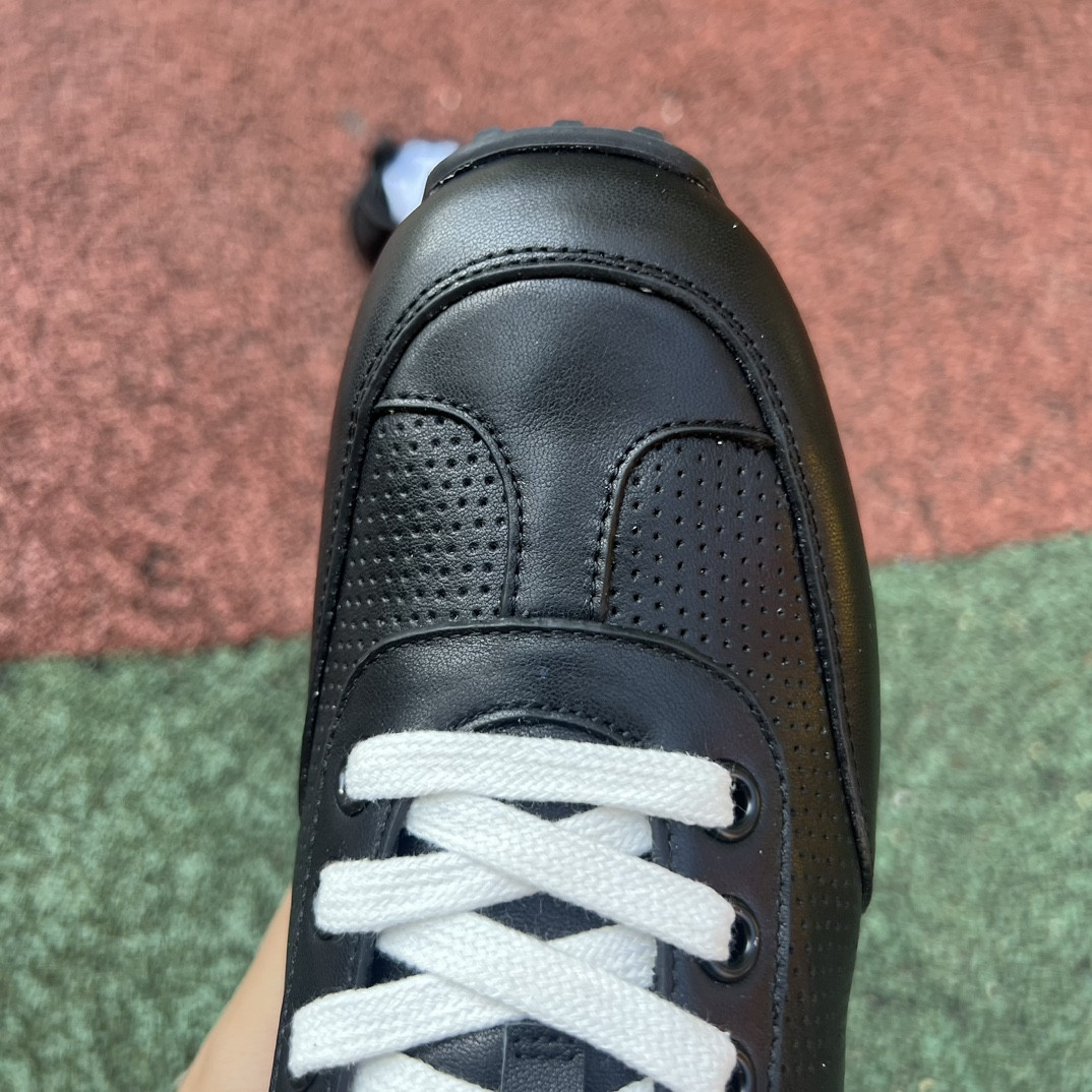 UA H**me5 In Sneaker
