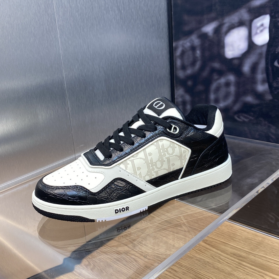 UA D10r B27 Sneaker