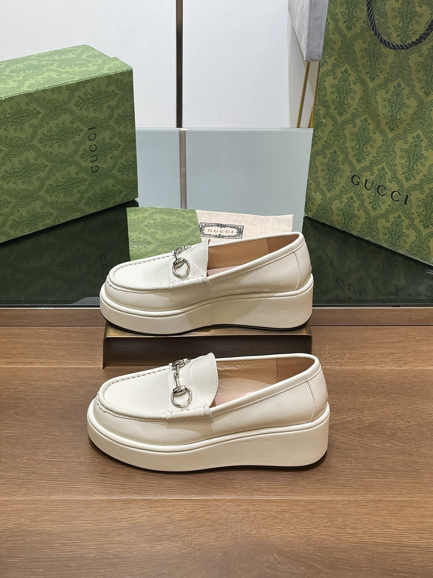 UA Gvc*1 HORSEBIT WEDGE LOAFER
