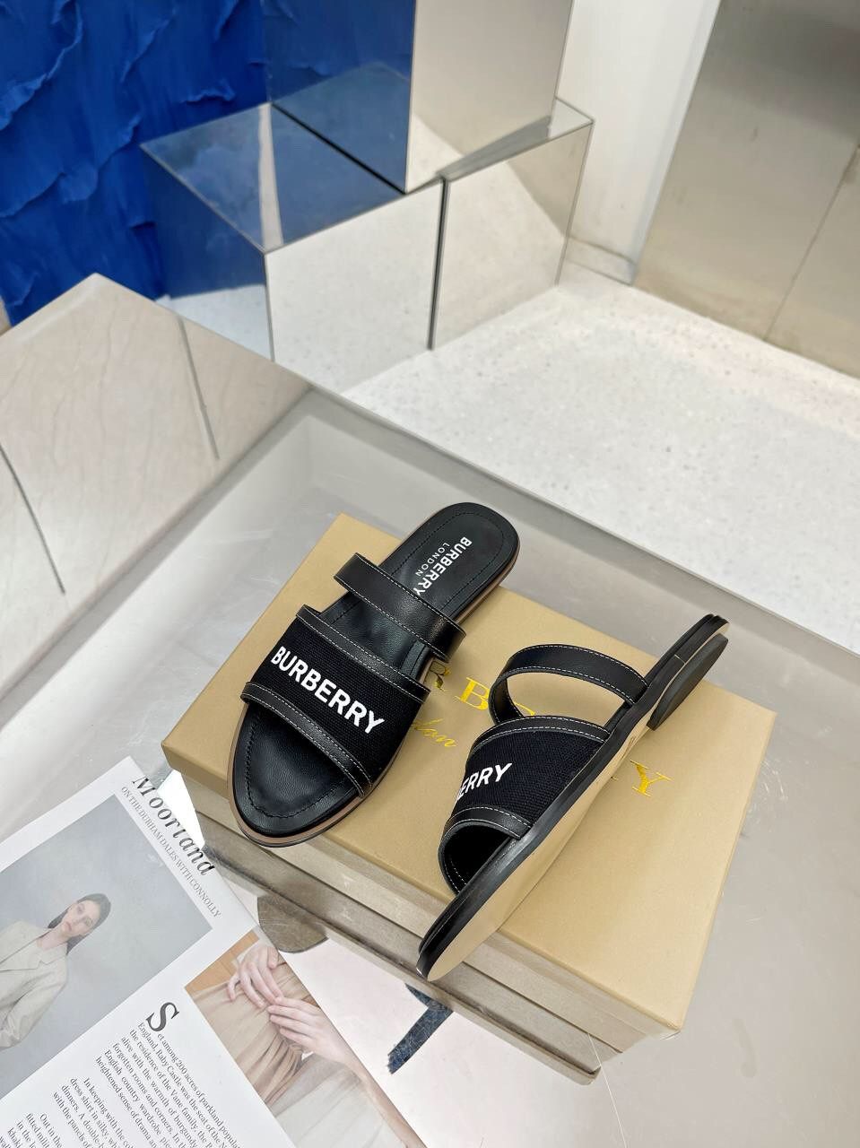 UA Bv*b*rry Slides