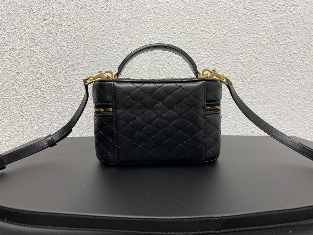 Y51 GABY VANITY BAG IN LAMBSKIN 18 X 11 X 6.5 CM