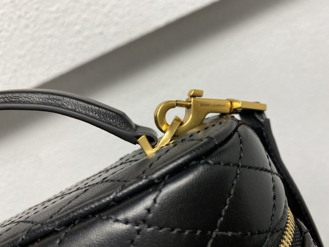 Y51 GABY VANITY BAG IN LAMBSKIN 18 X 11 X 6.5 CM