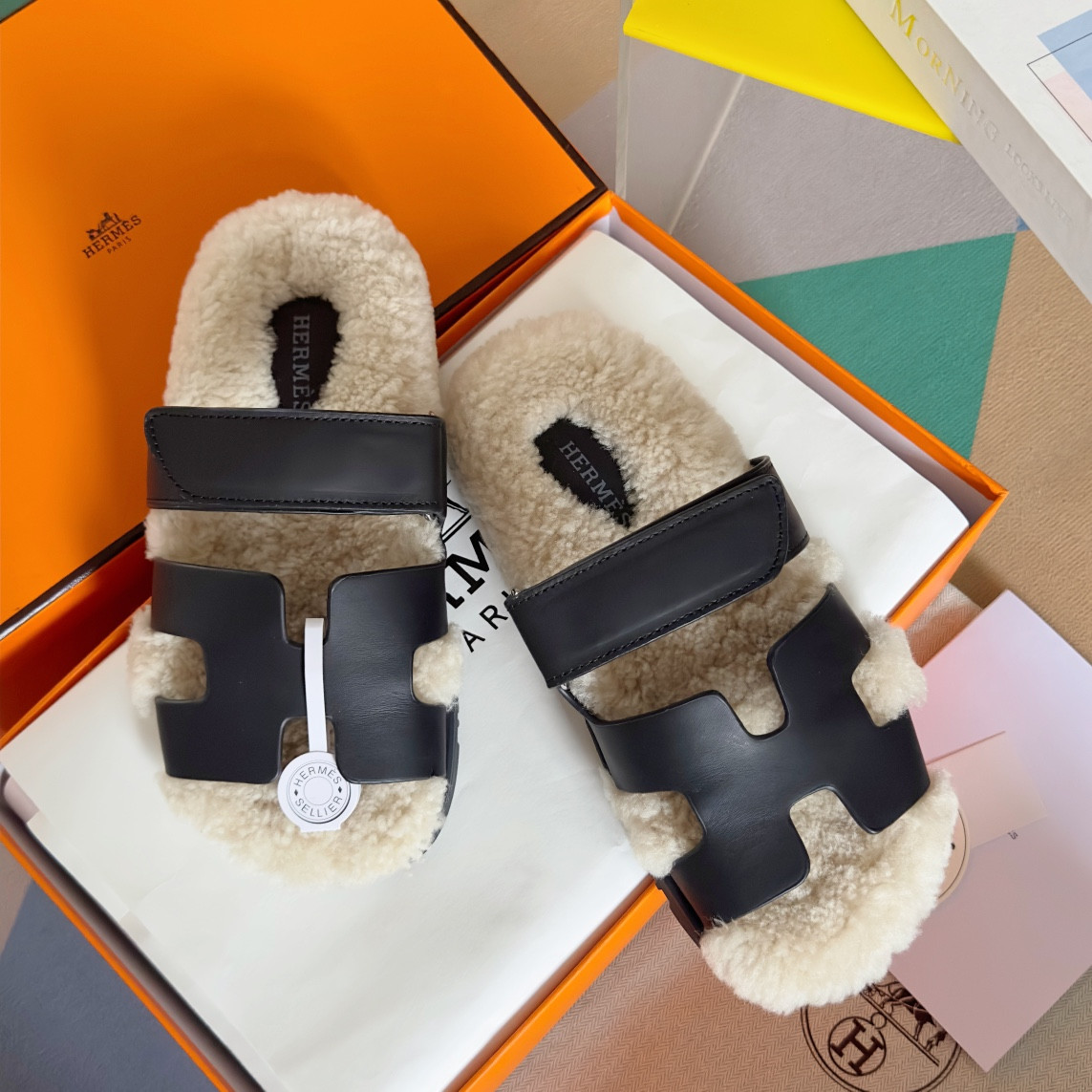 UA H**me5 Chypre sandal