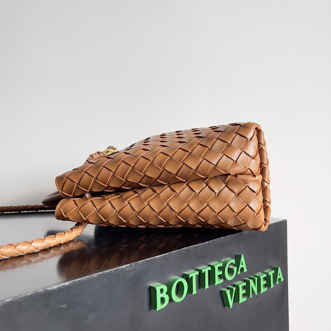B0tt*ga Ven*ta Medium Andiamo 32x25x11CM
