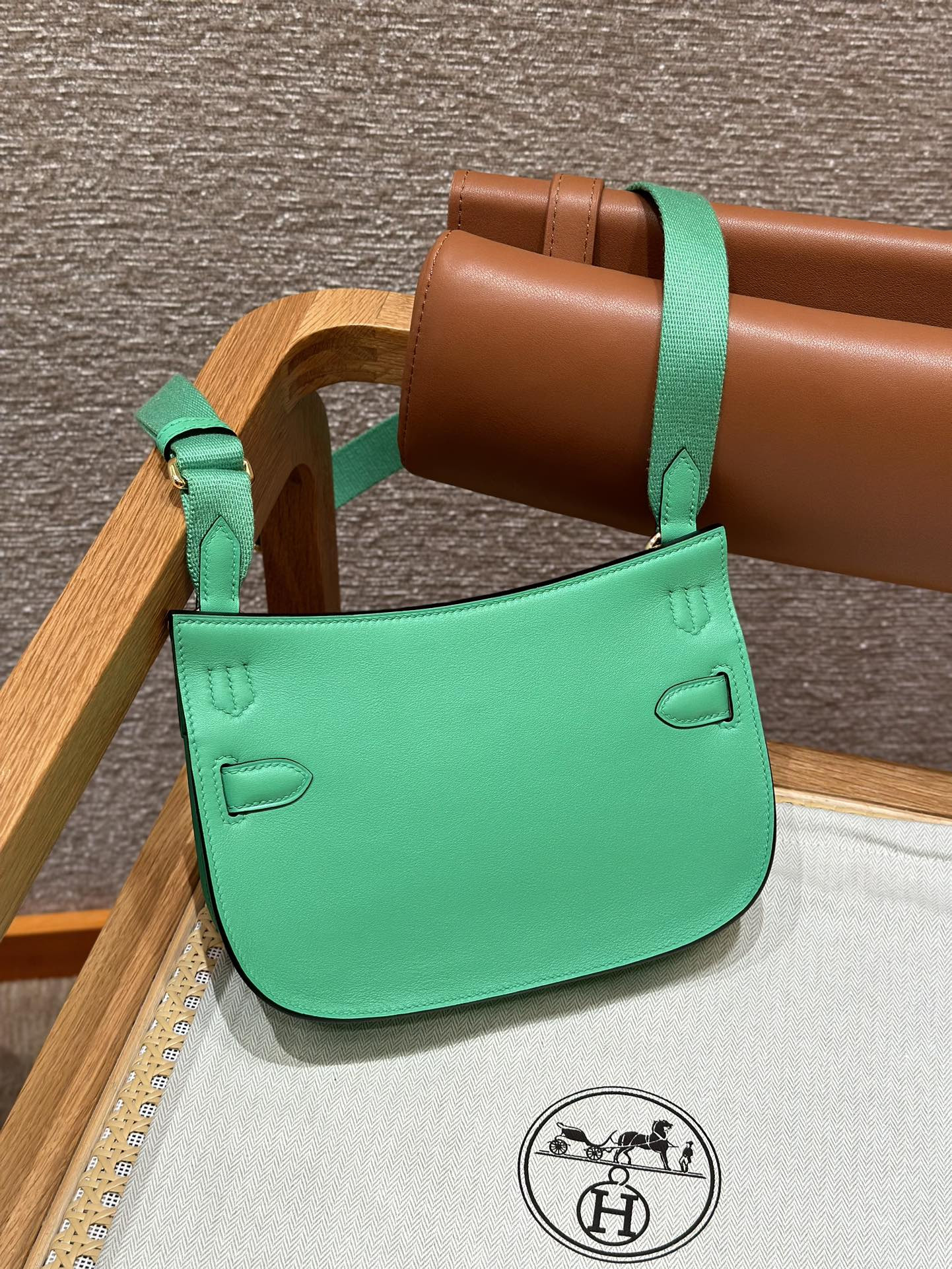 h**me5 mini jypsiere 23×17×5cm(cusT0mized, no exchange no return, about 15-20days)