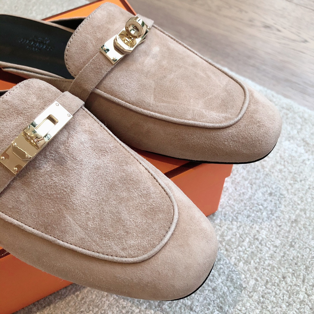 UA H**me5 Oz Mule