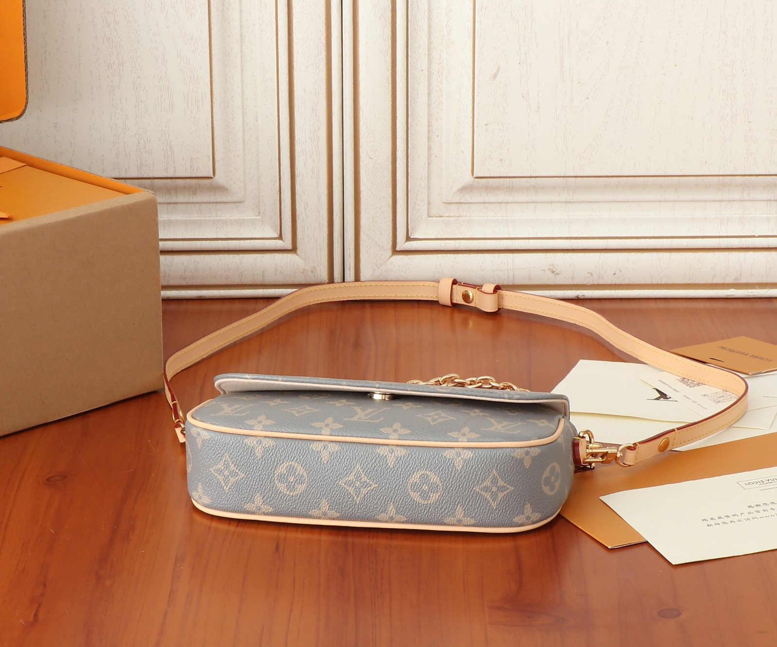 LV Wallet On Chain Ivy M12583 23.5x12x4.3CM