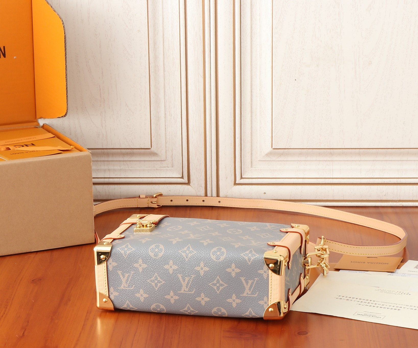 LV Side Trunk M12428 21x14x6CM