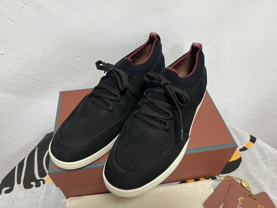 UA L0r0 P1ana Soho Walk Sneaker