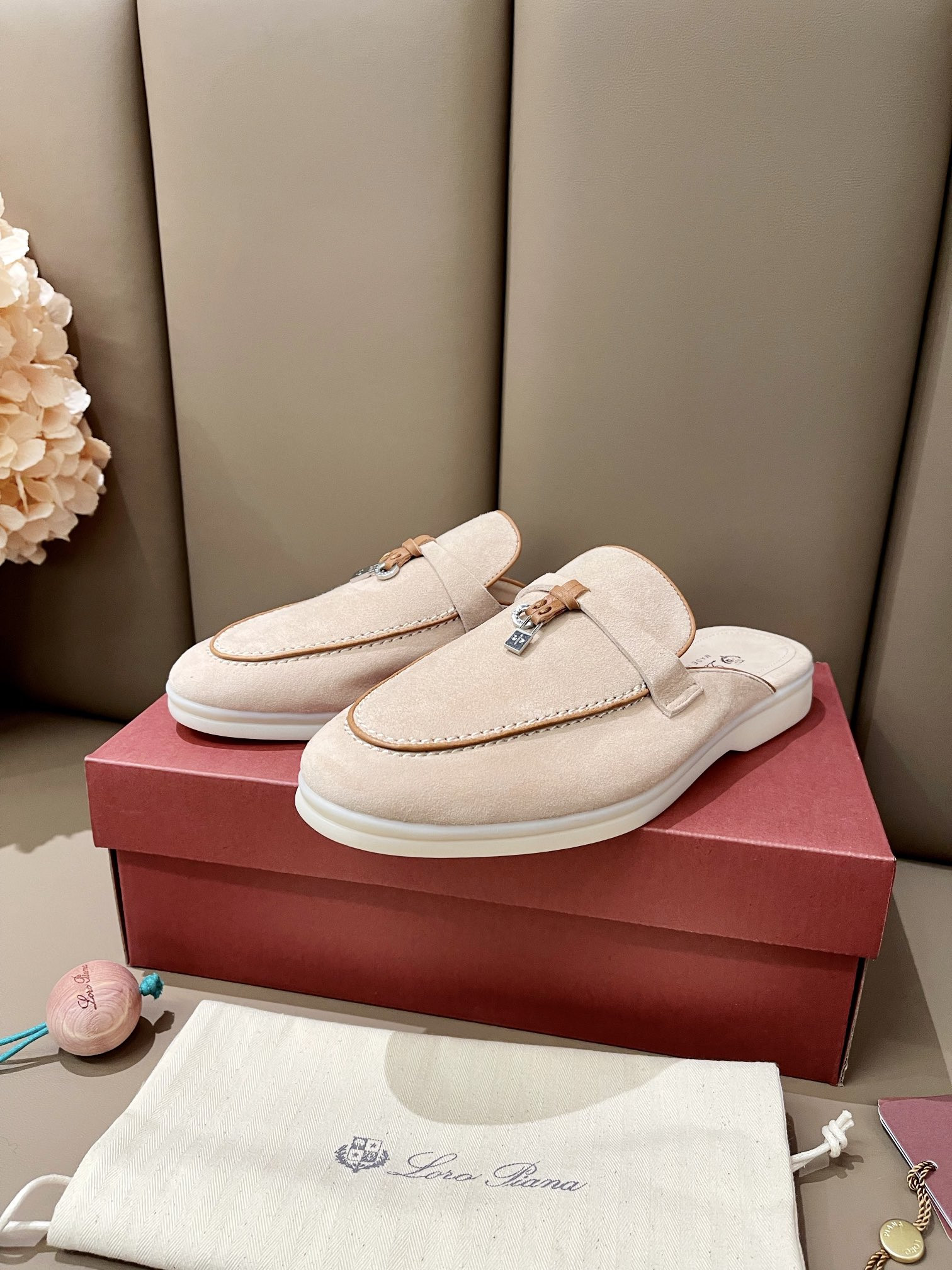 UA L0r0 P1ana Babouche Charms Walk Loafers