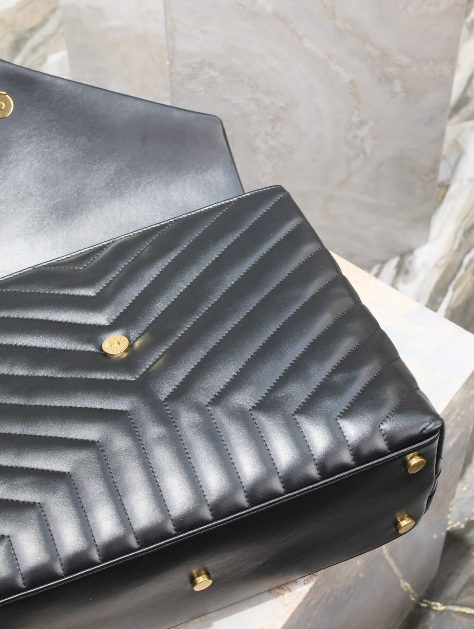 Y51 LouLou 36×27×14cm