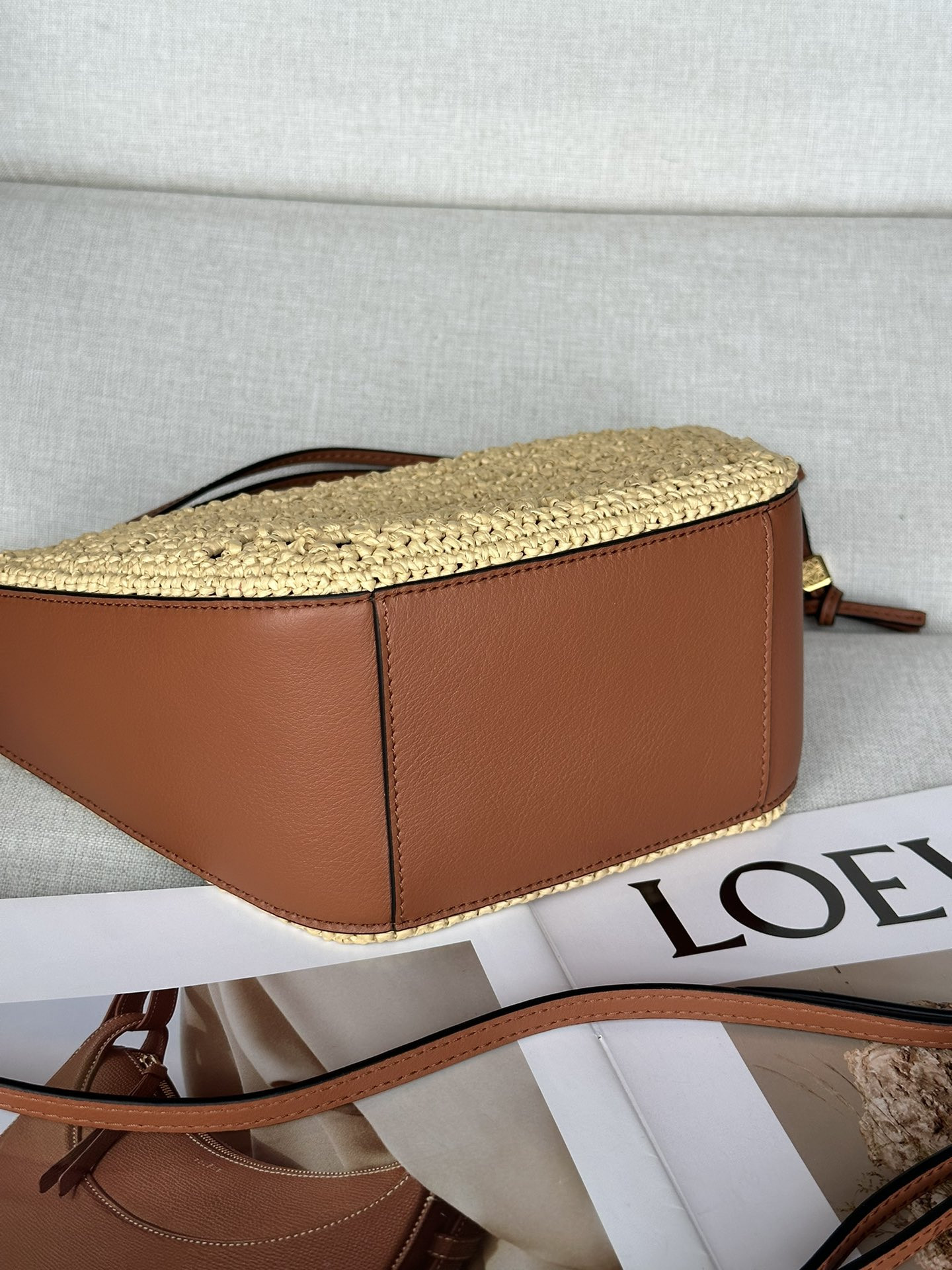 L0ew* Mini Hammock Hobo in raffia and calfskin 28x17x9.5cm