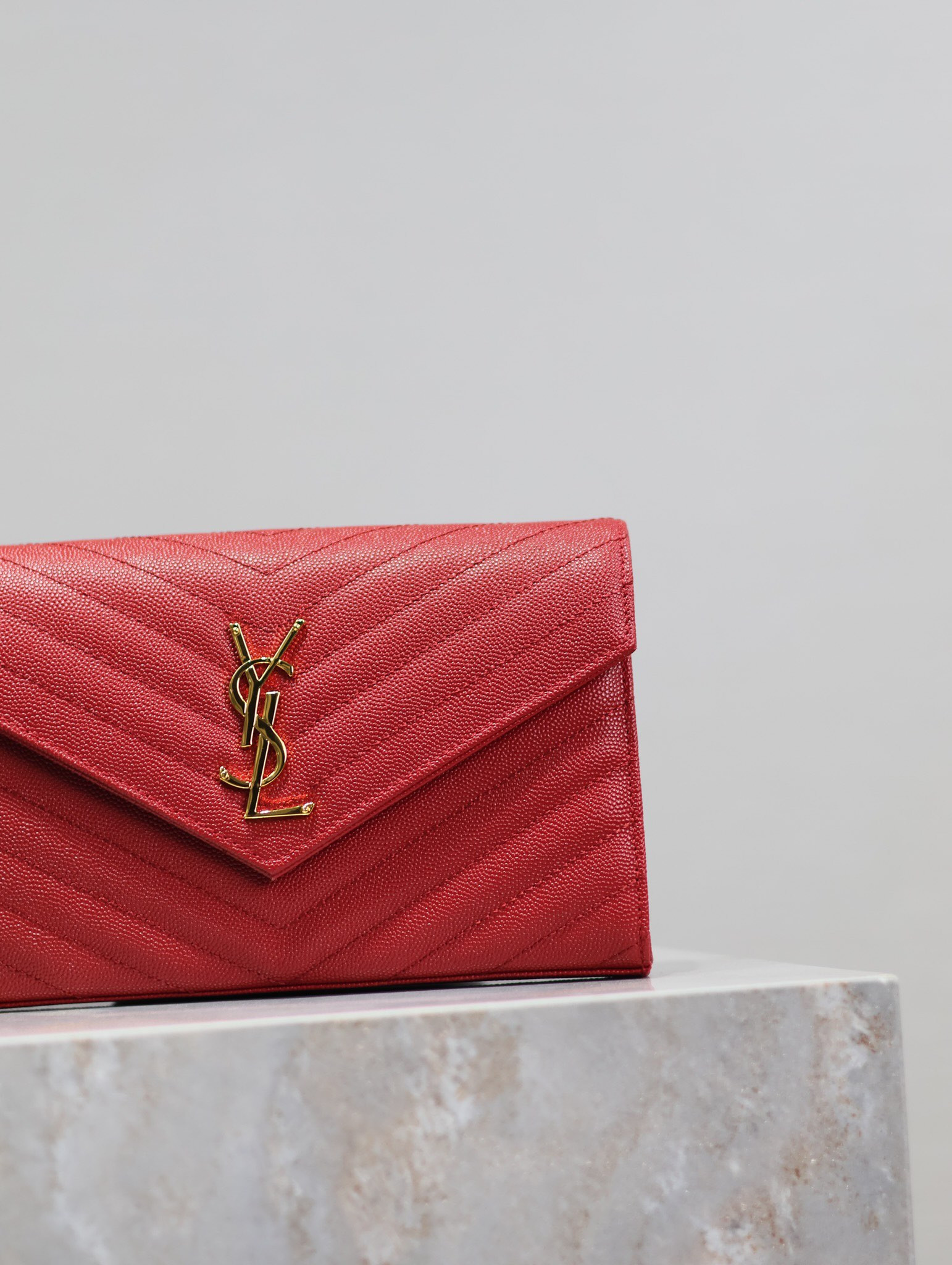 Y51 Cassandra Monogram Classic Chain Wallet in Grained Poudre Leather 22.5 x 14 x 4cm