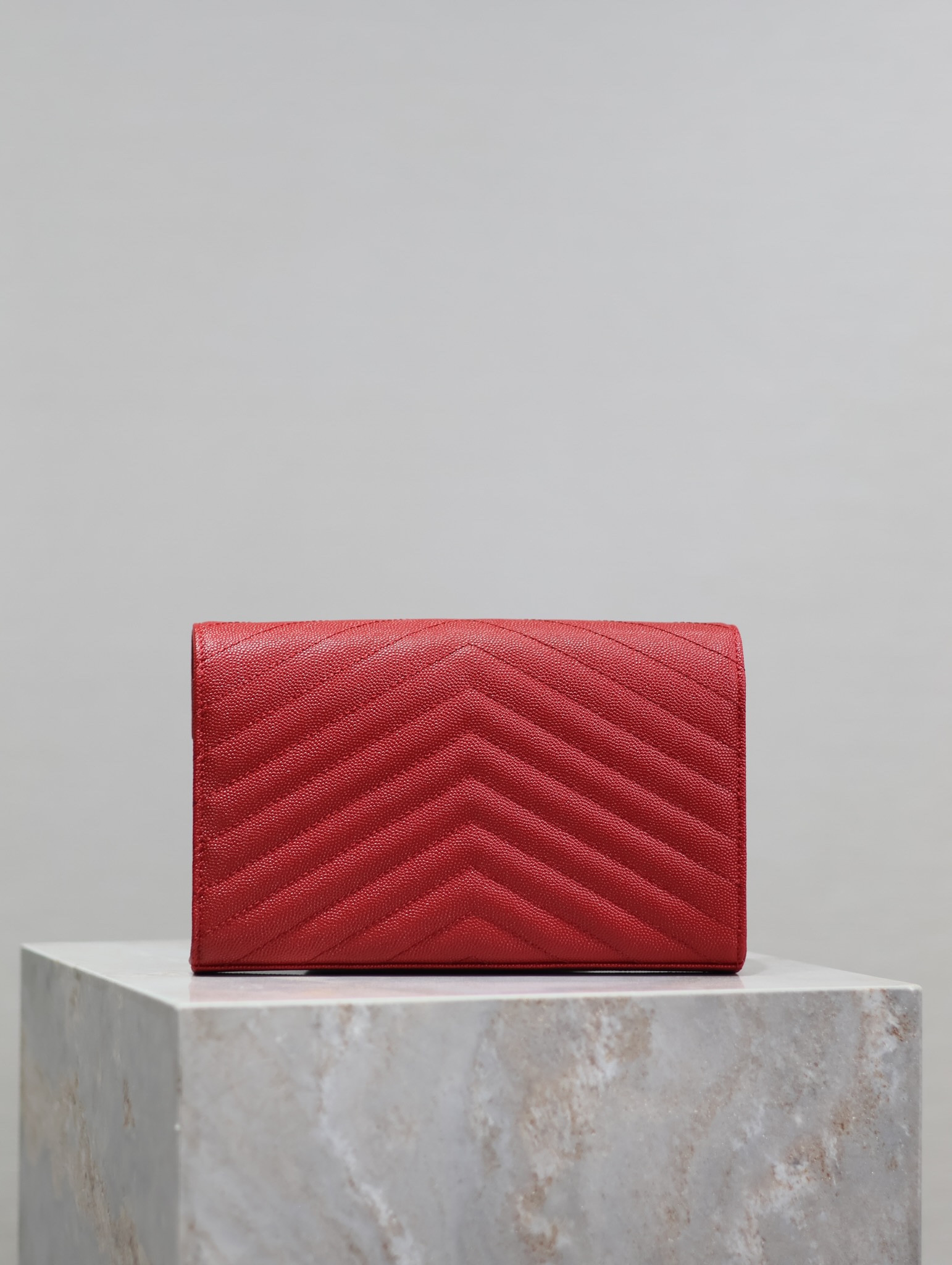 Y51 Cassandra Monogram Classic Chain Wallet in Grained Poudre Leather 22.5 x 14 x 4cm
