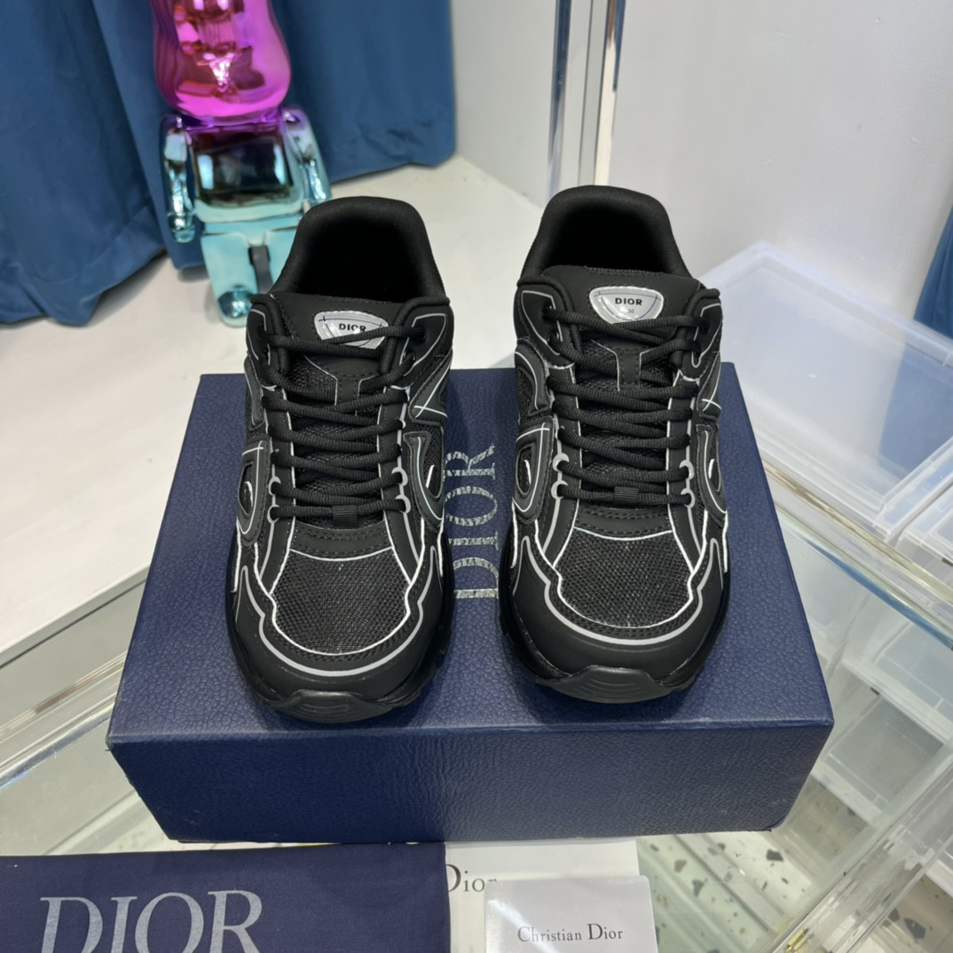 UA D10r B30 Black Mesh