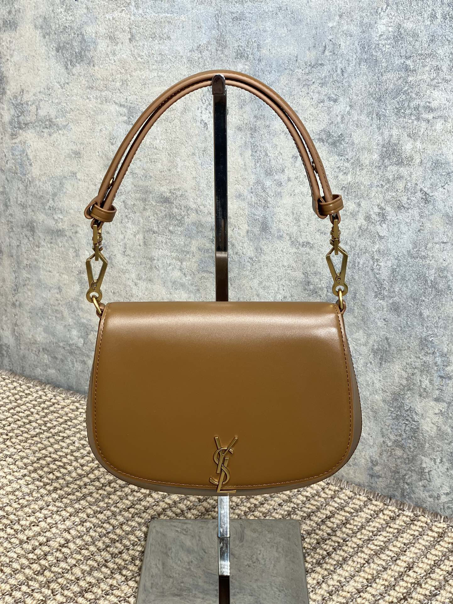 Y51 VOLTAIRE TOP HANDLE in BOX Sa1nt Lau*nt 17.5X21X8cm