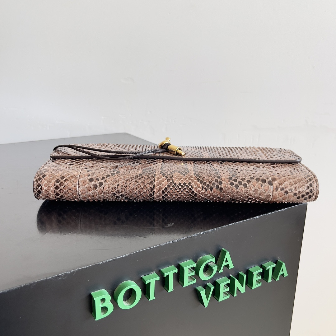 B0tt*ga Ven*ta Andiamo Clutch 31x13x3cm