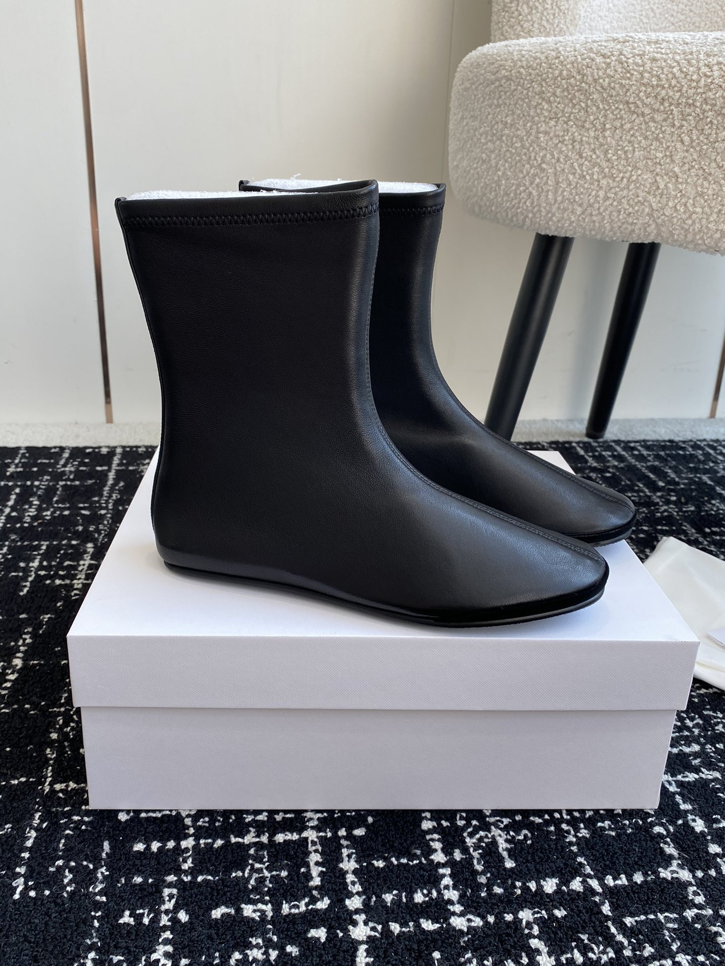 UA The R0w Boot