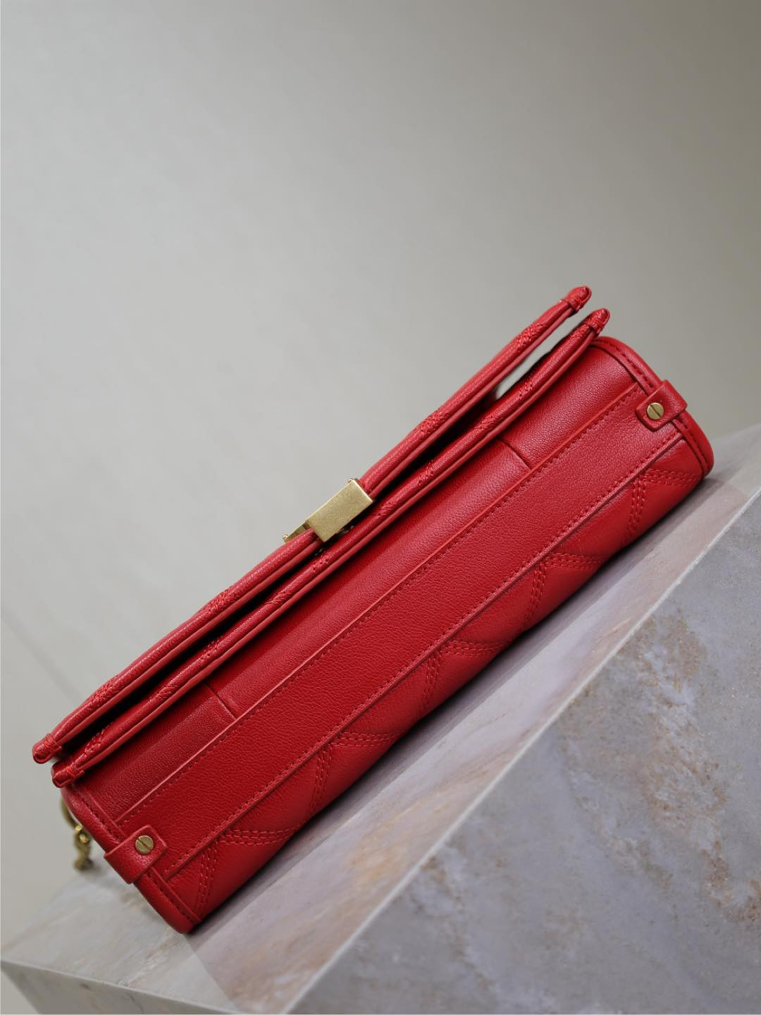 Y51 Becky 25×17×7cm