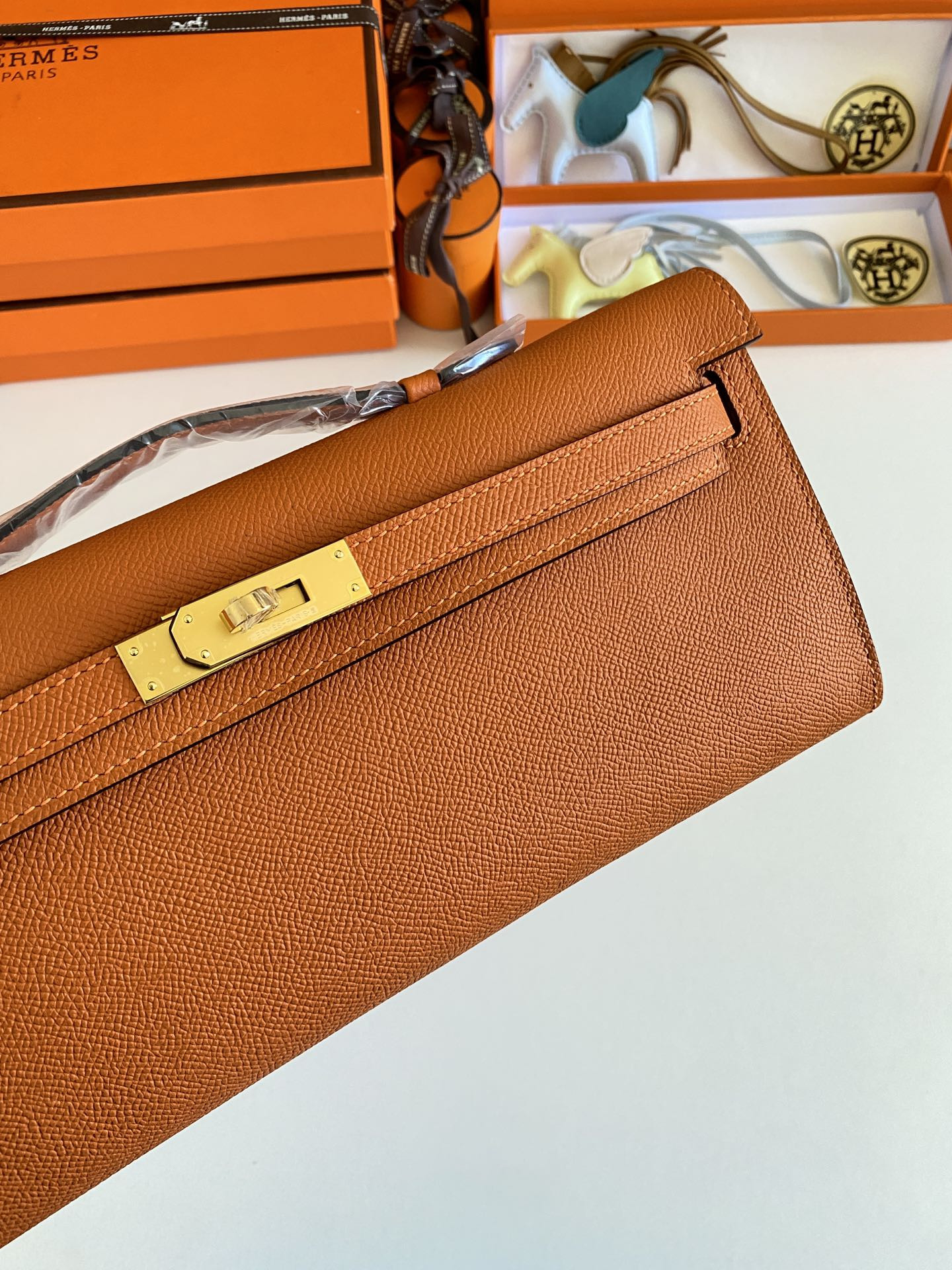 H**me5 Kelly Cut 31cm Epsom Leather