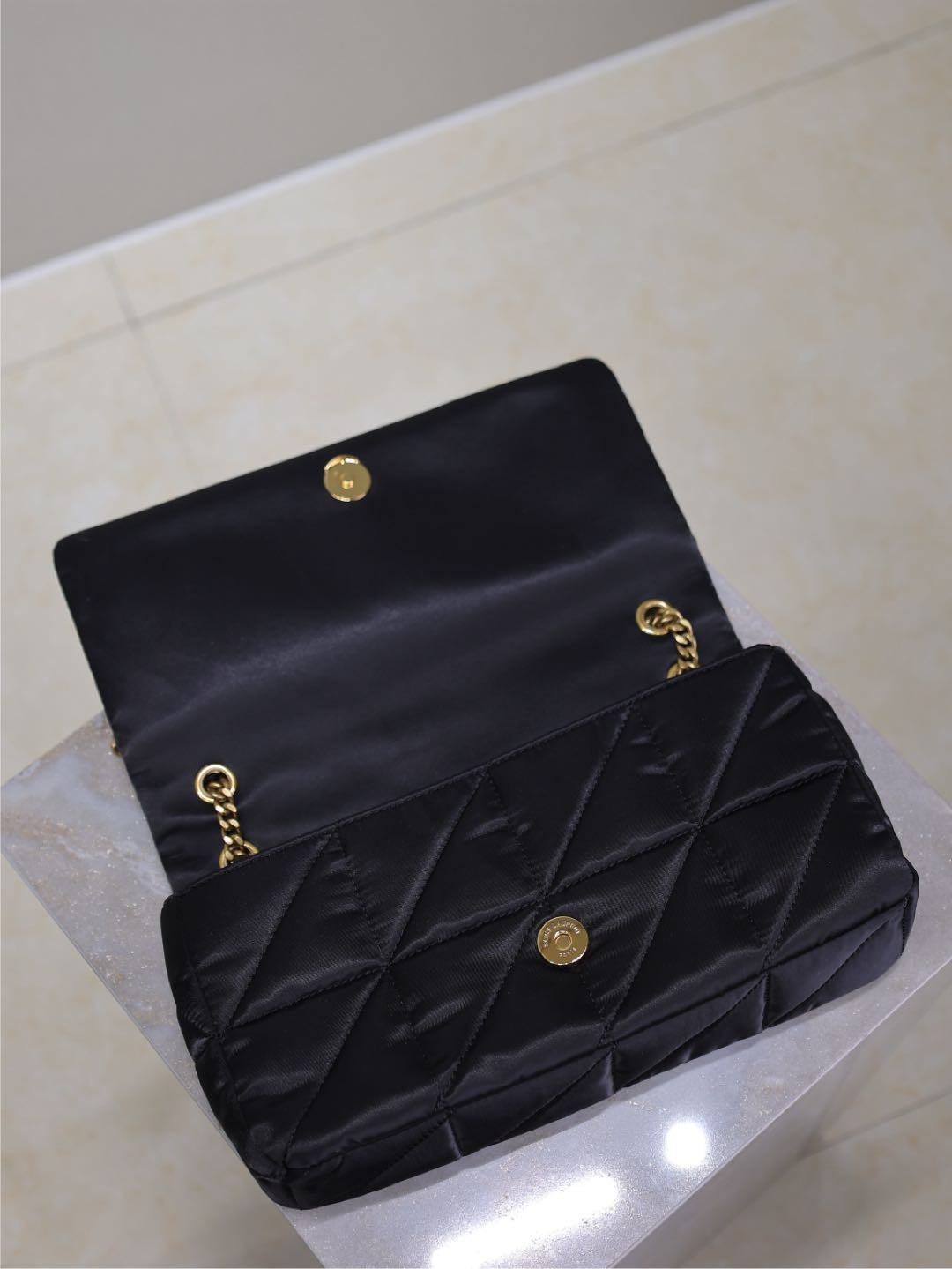 Y51 Jamie Medium in Nylon 25x15x7.5cm