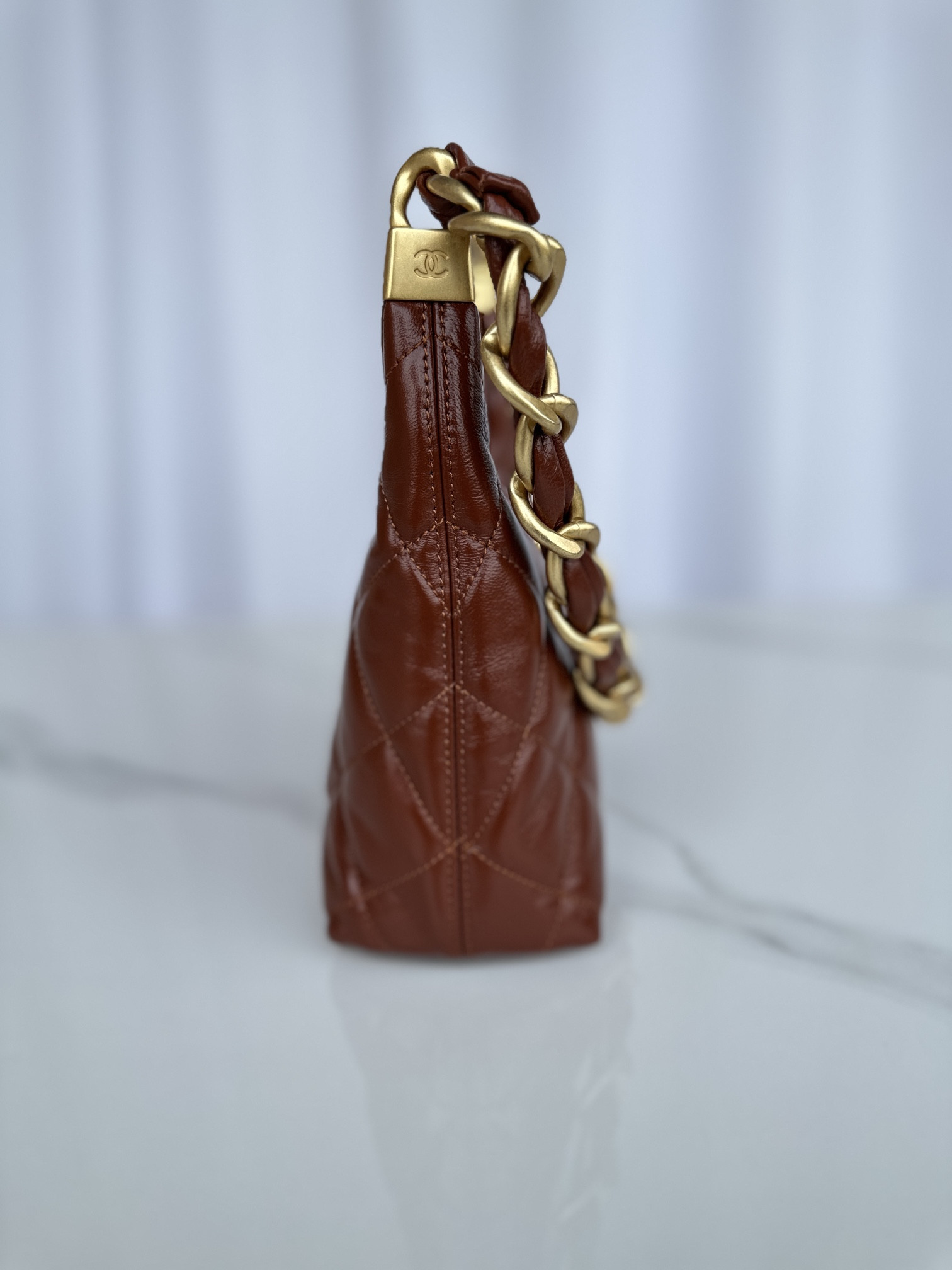 Ch**el Hobo Handbag 22×22×9cm