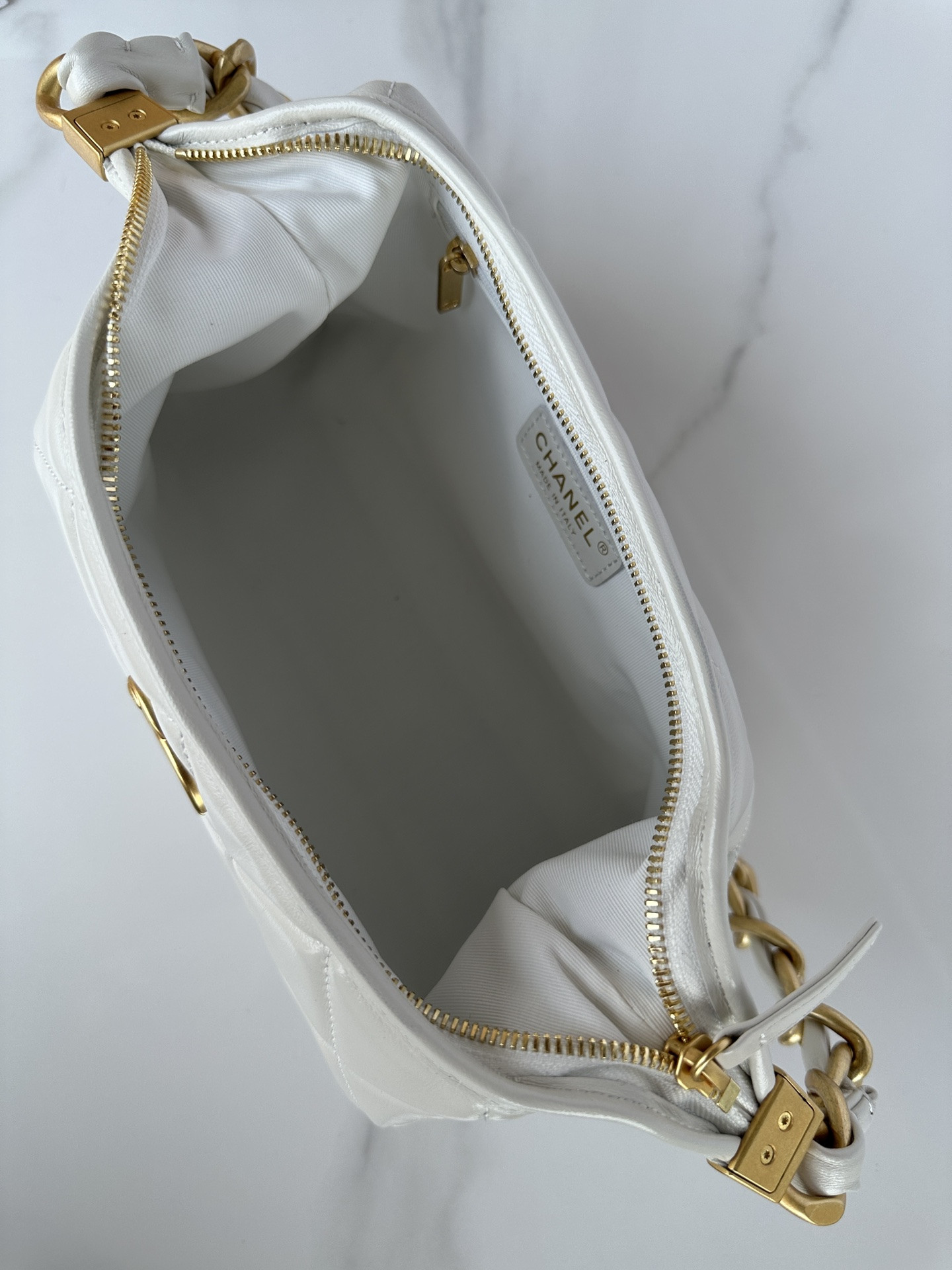 Ch**el Hobo Handbag 30×35×9cm