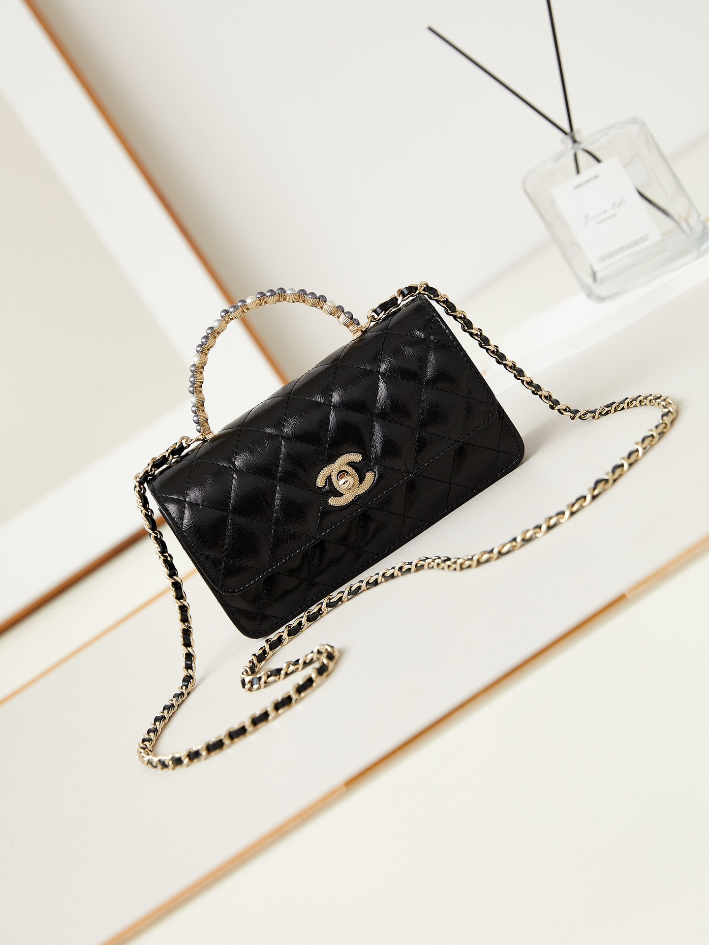 Ch**el 24P woc CLASSIC WALLET ON CHAIN 11x18.5x6cm