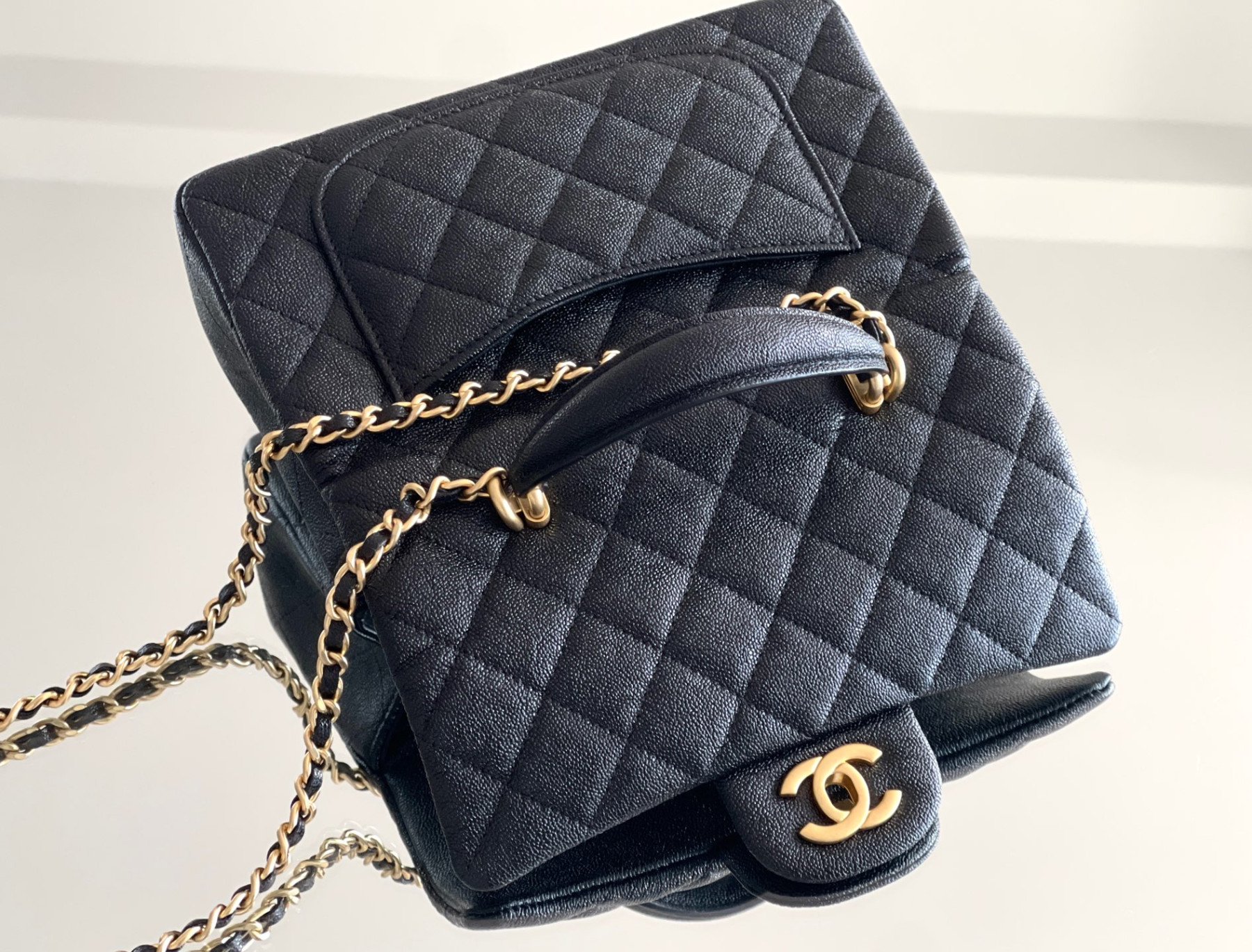 Ch**el Mini Classic Handbag With Top Handle 13x20x9cm