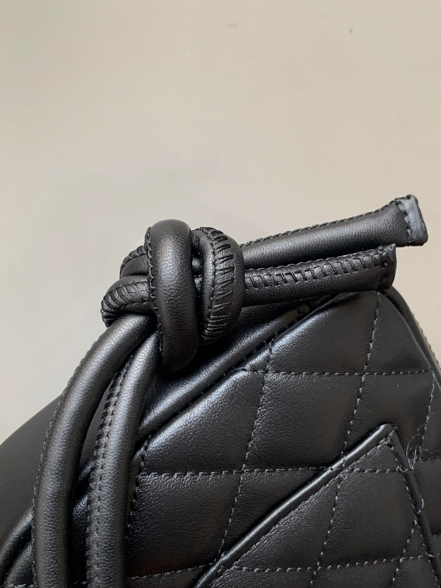Ch**el Cambon Hobo Bag 20x12x3cm