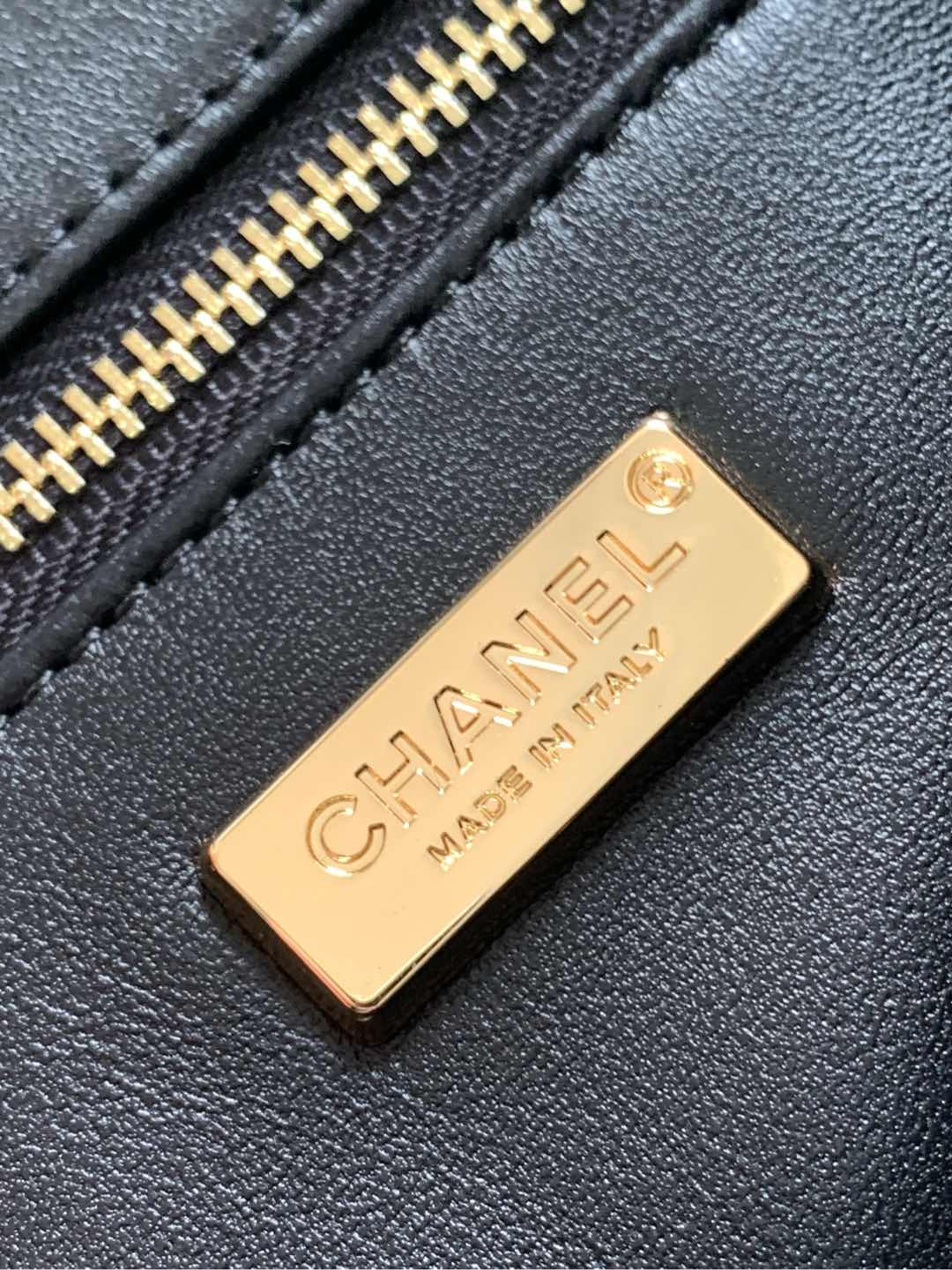 Ch**el Flap Bag 14x21x8cm