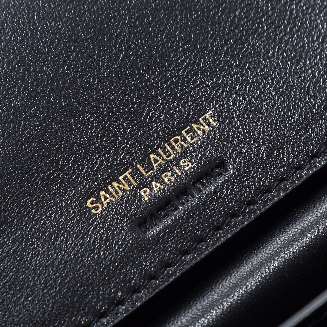 Y51 LOULOU medium in MATELASSÉ lambskin 29x17x8cm