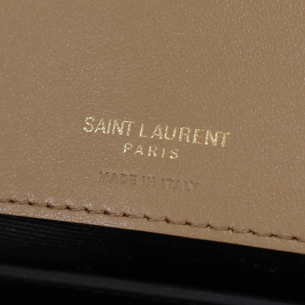 Y51 LOULOU medium in MATELASSÉ lambskin 29x17x8cm