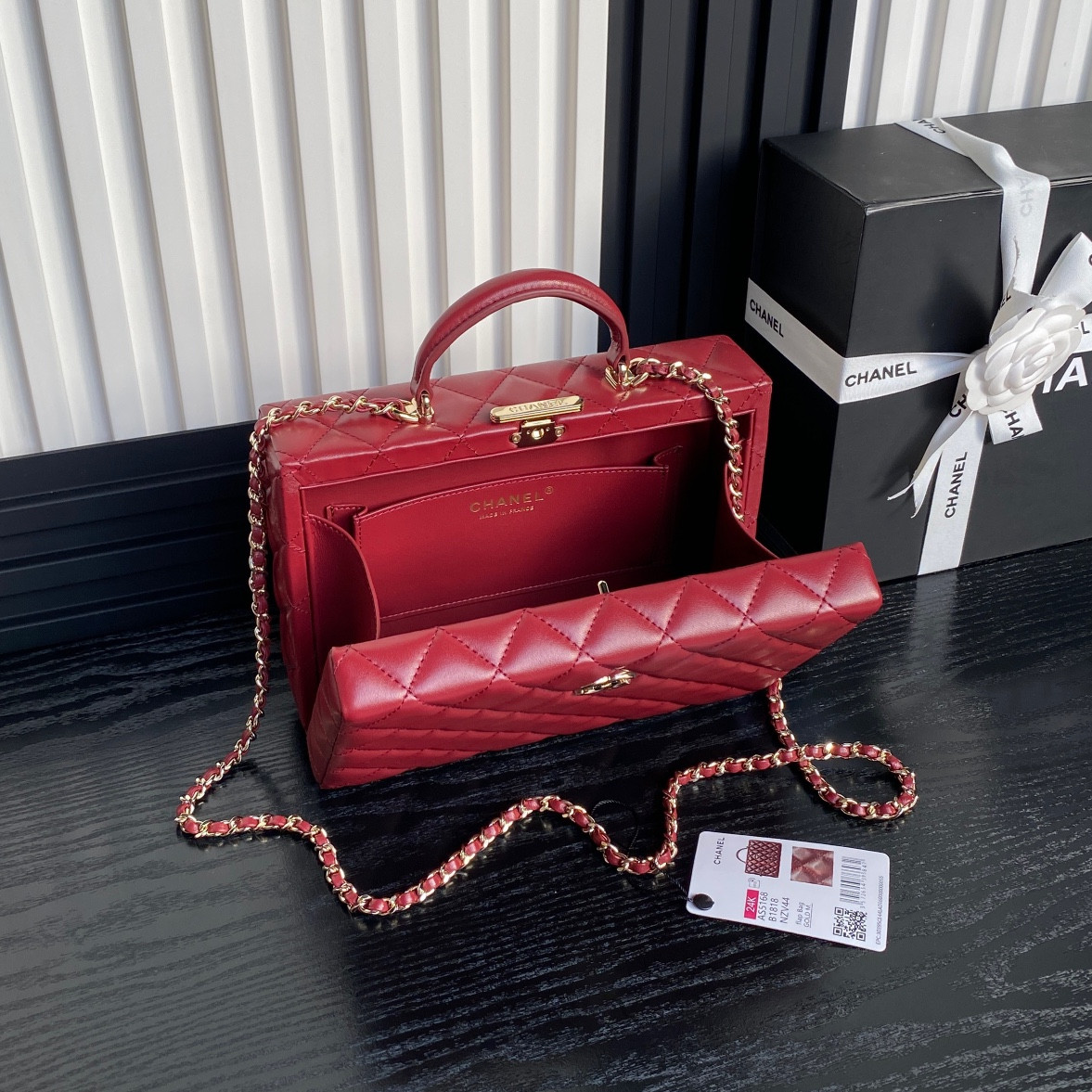 Ch**el Box bag 15x22x7.5cm