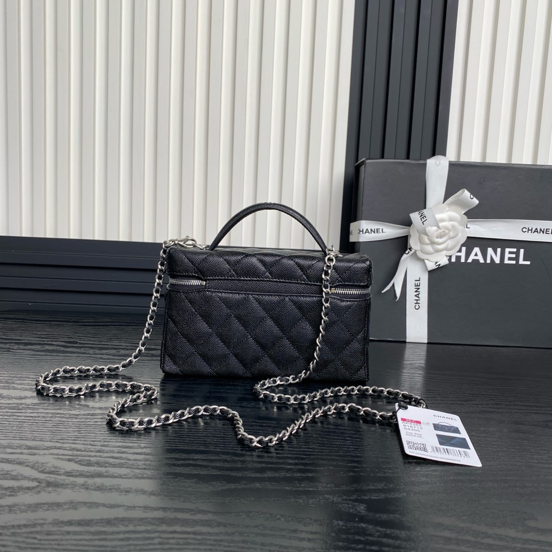 Ch**el classic vanity with chain handbag 17x19.5x5cm