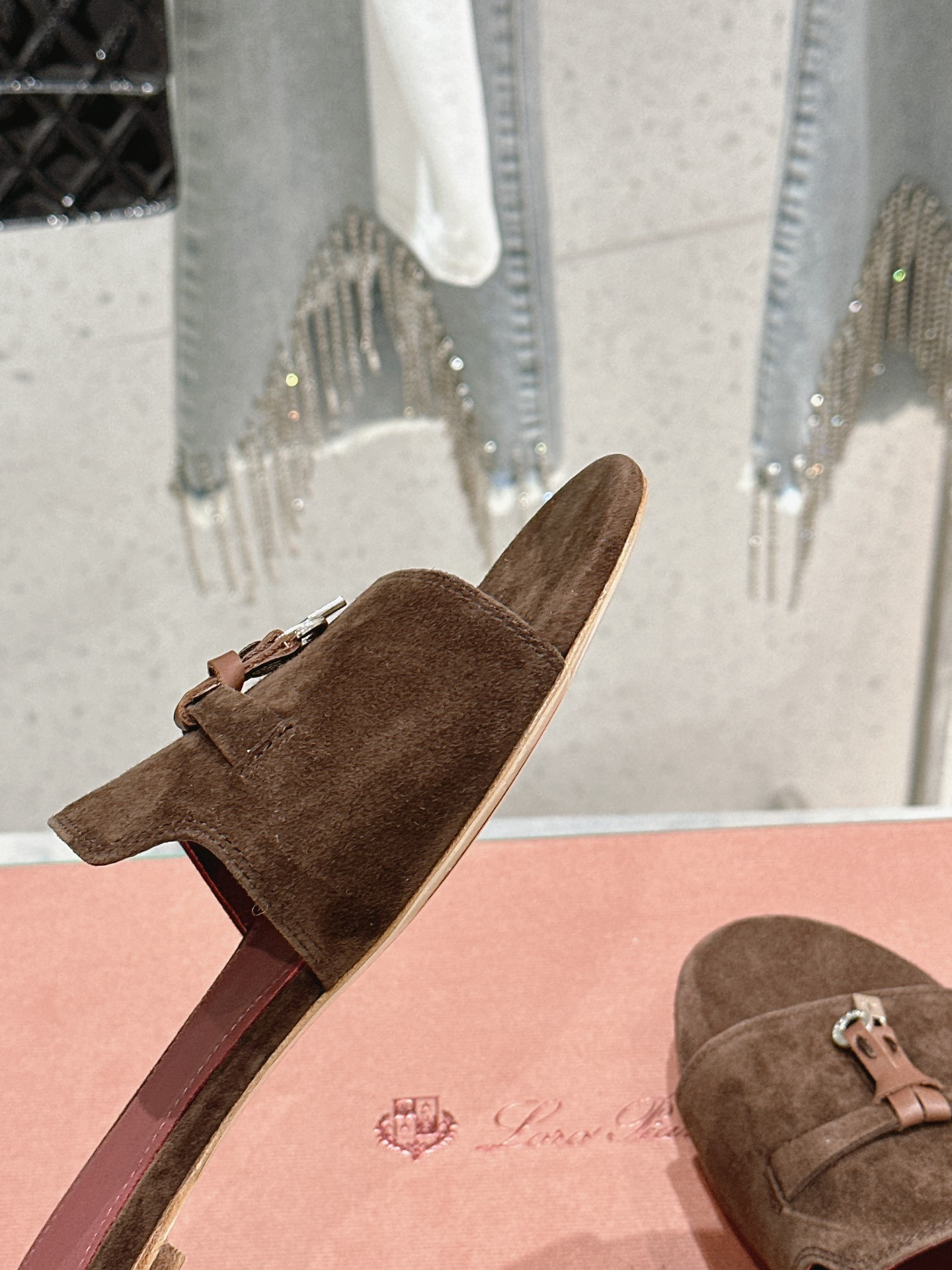 UA L0r0 P1ana Summer Charms Sandal