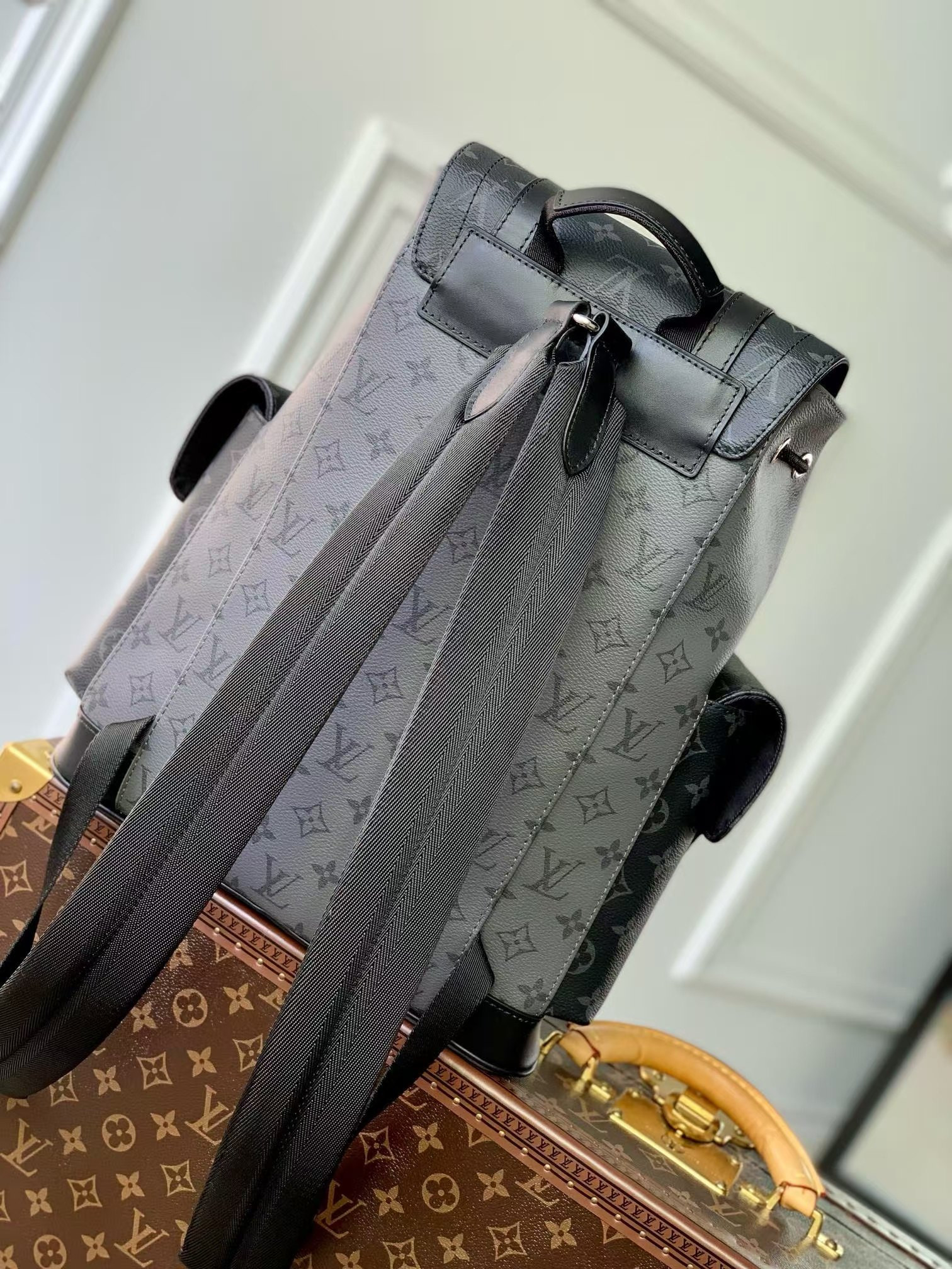 LV Christopher PM M46331 32 x 39 x 12 cm