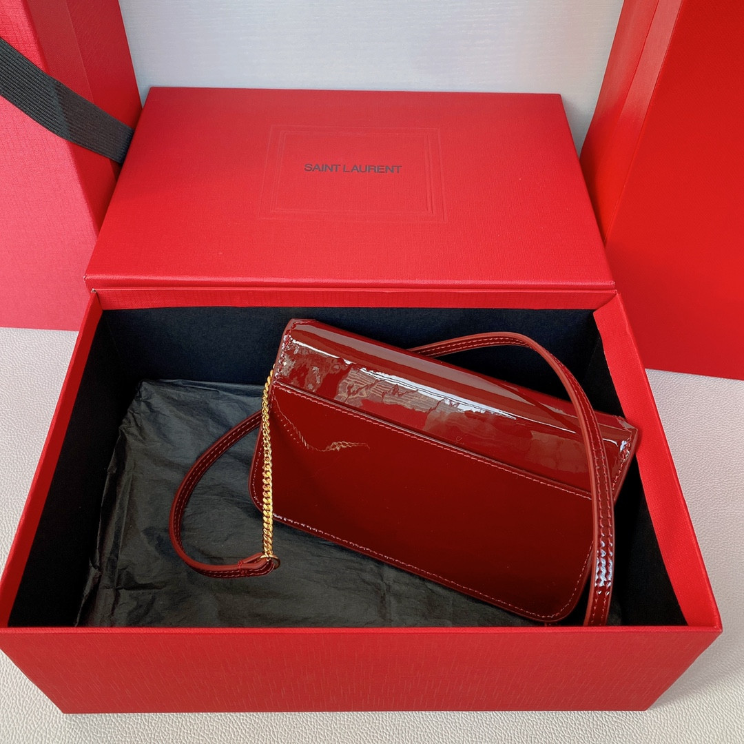 Y51 Monogram phone holder with strap (patent leather) 18 x 11 x 2.5 CM