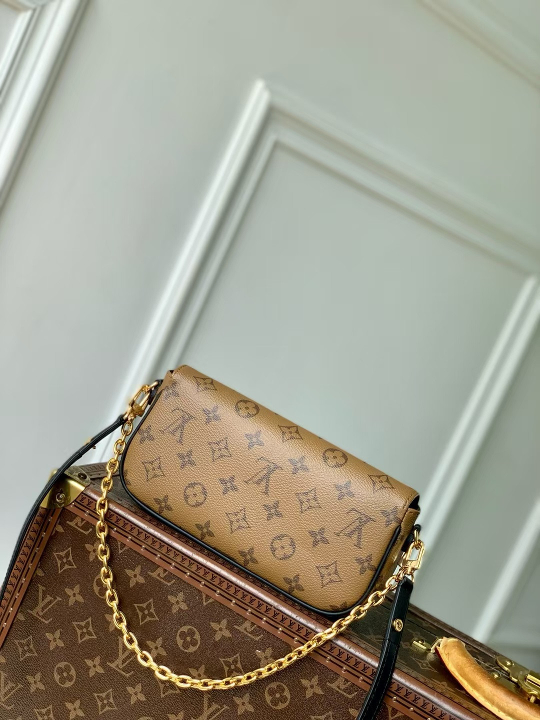 LV Wallet On Chain Ivy M26587 23.5x12x4.3cm