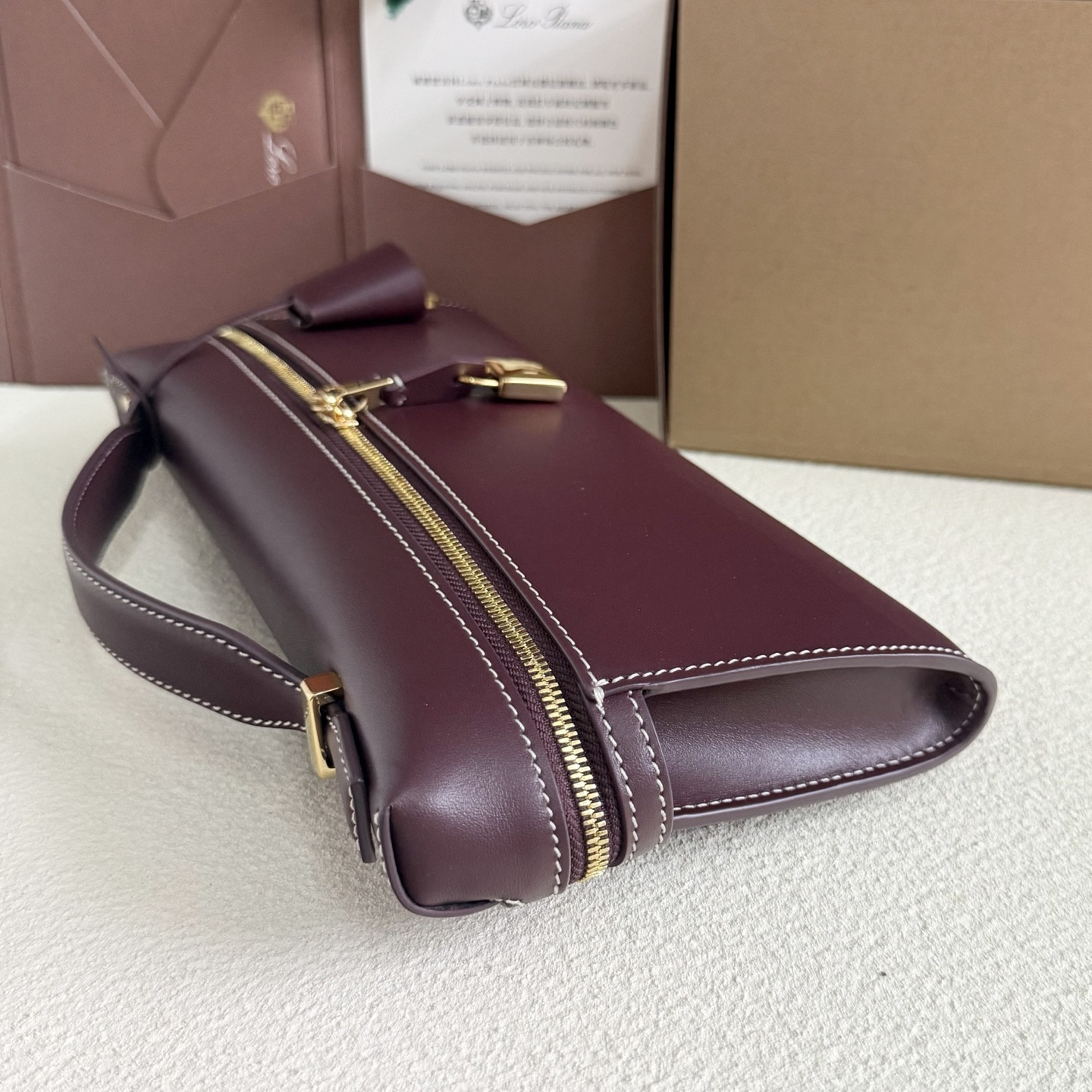 L0r0 P1ana Extra Clutch L29 29x14x3cm