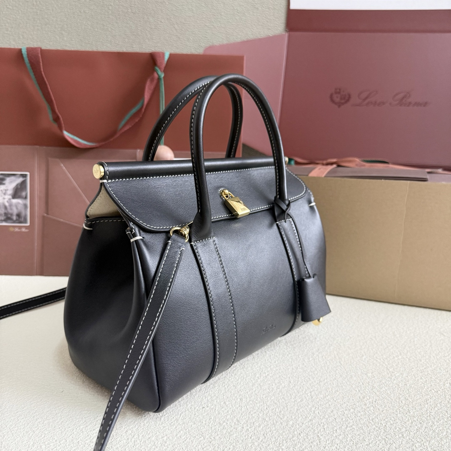 L0r0 P1ana Loom L25 Calfskin 25x18x12.5cm