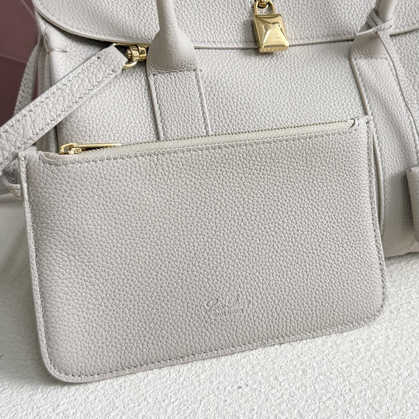 L0r0 P1ana Loom L25 Calfskin 25x18x12.5cm