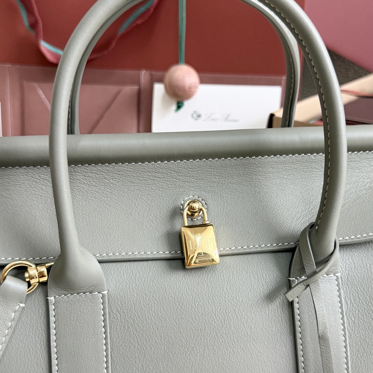 L0r0 P1ana Loom L25 Calfskin 25x18x12.5cm