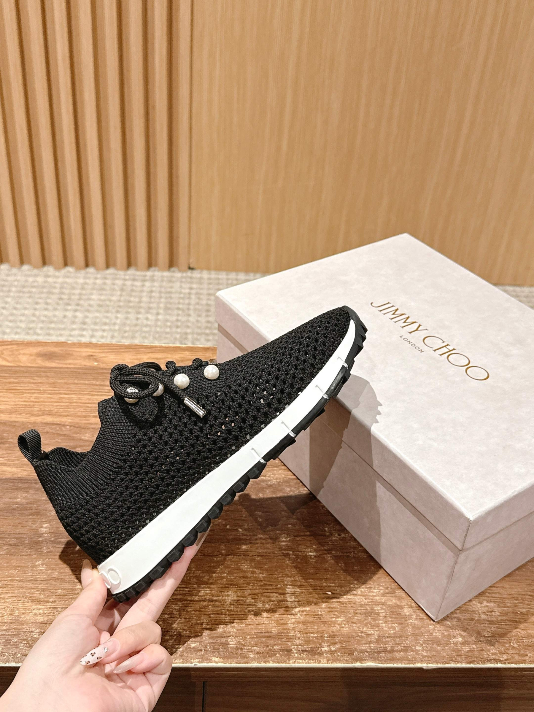 UA J1m*y Ch00 Casual Sneakers
