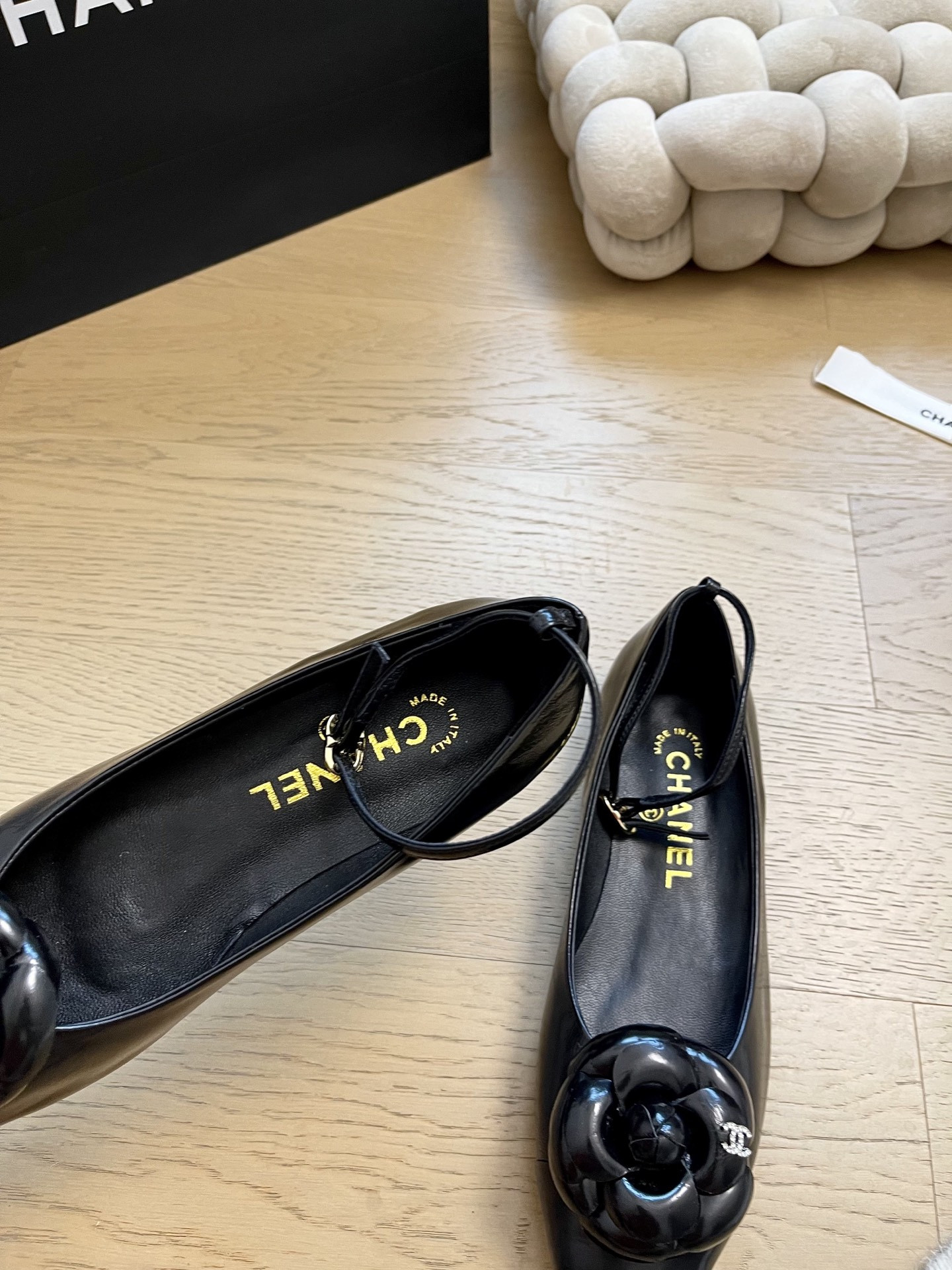 UA Ch**el Ballet Flats