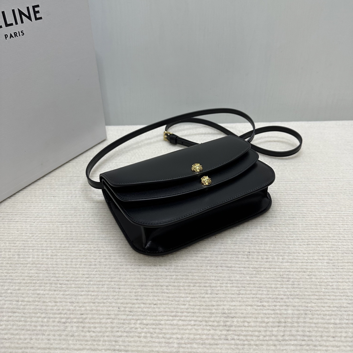 Ce1i*e DUO WALLET ON STRAP IN Shiny calfskin 20x13x6cm