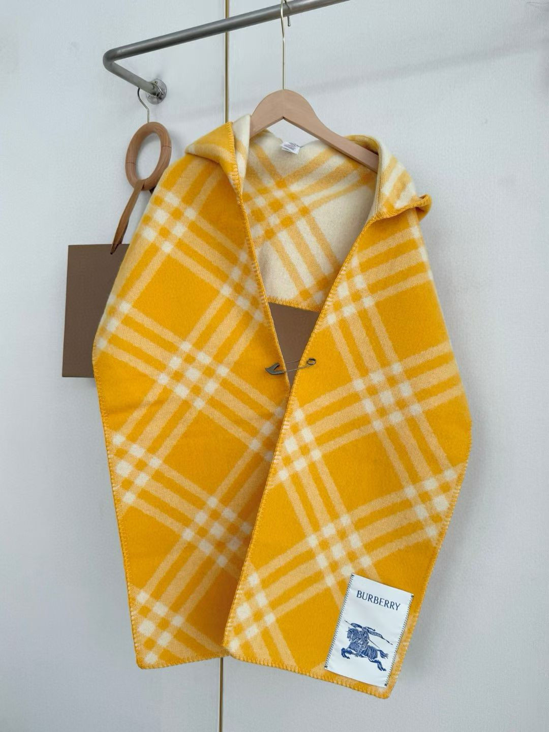 Bv*b*rry scarf 30x195cm