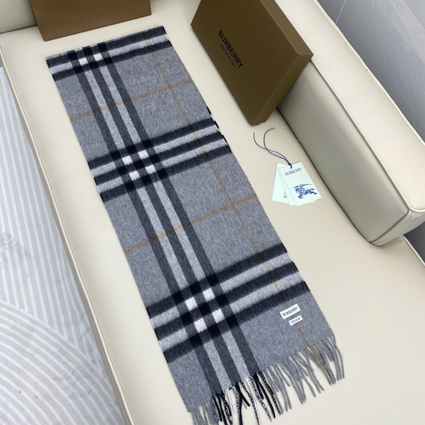 Bv*b*rry scarf 30x168cm 100% cashmere